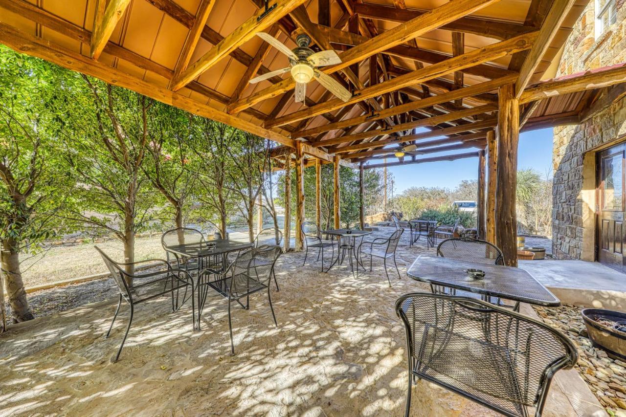 The Pecan @ Mendelbaum Winery Guest Cabins Villa Fredericksburg Exterior foto